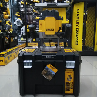 DEWALT เครื่องเซาะร่อง 2300 วัตต์ ขนาด 1/2 นิ้ว พร้อมสวิตช์เซฟตี้ รุ่น DWE627KT-QS