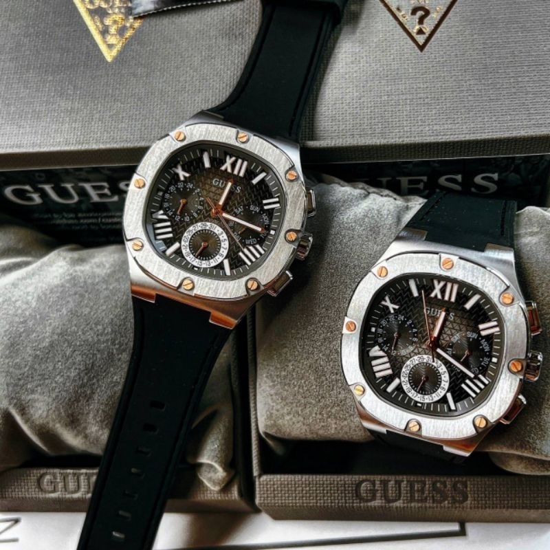 💥😎นาฬิกาข้อมือ ชายNew Guess Silver-Tone and Black Silicone Multifunction Watch ขนาด 42 mm
มี 2สีค่ะ หน้าเงิน /หน้าดำ ค่ะ