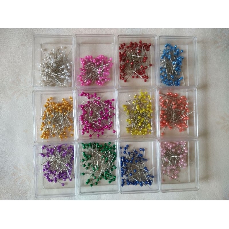 เข็มหมุดหัวมุก ใส่กล่องพลาสติก เข็มคมไม่ทู่ มี12สี