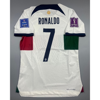 SALE !!! เสื้อบอล เพลเย่อ ทีมชาติ โปรตุเกส เยือน ขาว 7 RONALDO อาร์ม World Cup 2022  Player Portugal Away Cecat