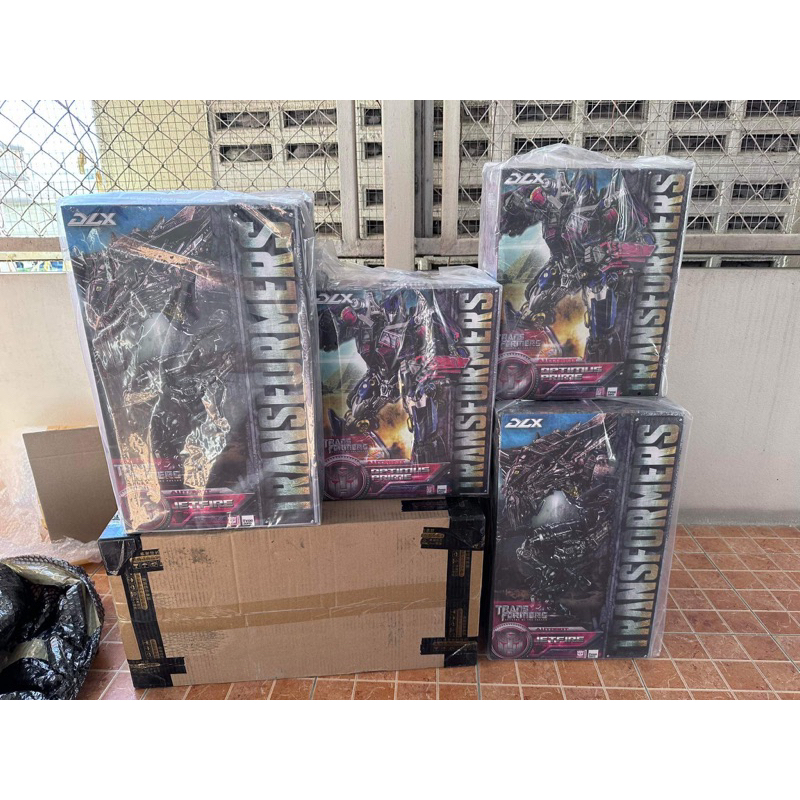 DLX Optimus prime & DLX Jetfire