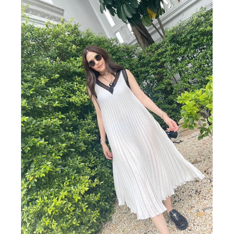 New!! Black Clara pleated dress Haus of Abbi สีดำ