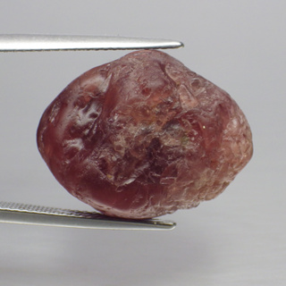 พลอย ก้อน ดิบ สปีแนล ธรรมชาติ แท้ ( Unheated Natural Spinel ) หนัก 23.6 กะรัต