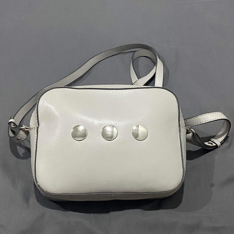 กระเป๋าแบรนด์ Breal Camera Bag - Light Gray