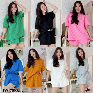 TwinsShopVip💗พร้อมส่ง TW17695 Set 2 ชิ้น เสื้อแขนสั้น สีพื้น + กางเกงขาสั้สเอวยืด ..