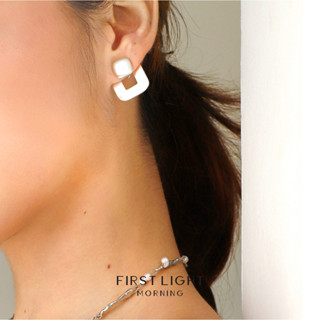 First Light Morning : Maribel Earrings สีพิเศษ ต่างหูแป้น ต่างหูเล่น Layer หน้าหลัง