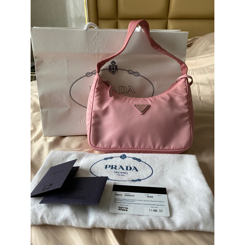 used ll prada hobo re-edition สี rosa