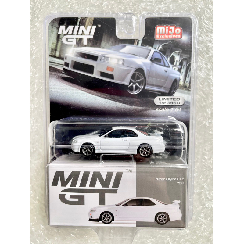 Mini GT Nissan Skyline GTR R34 สีขาว