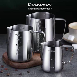เหยือกตีฟองนม ถ้วยตีฟองนม สแตนเลส304 Milk Pitcher แก้วพิชเชอร์ แก้วตีฟองนม Latte Art สีเงิน 350/600ML มีสเกลวัด