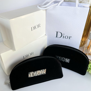 Dior Velvet Pouch Bag กระเป๋ากำมะหยี่ ใบยาว ทรงโค้ง