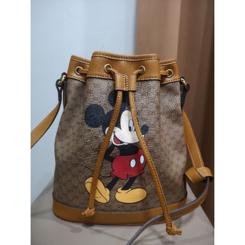 กระเป๋า Gucci x Disney mickey mouse bucket bag