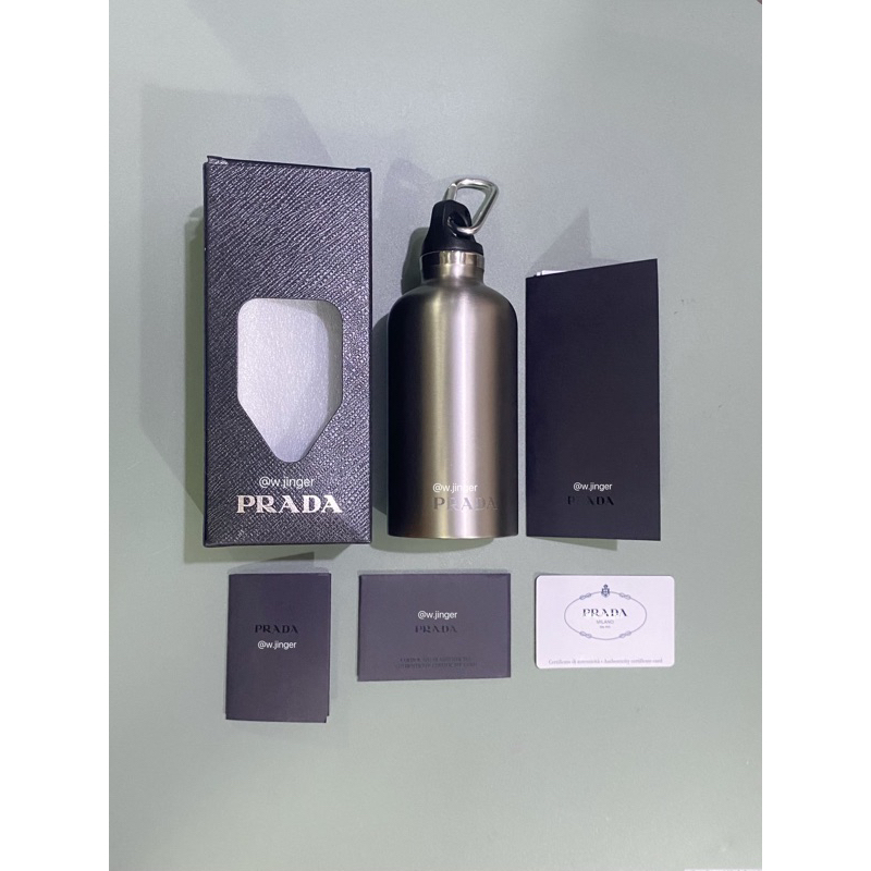 *พร้อมส่ง* กระบอกน้ำ PRADA | Stainless steel insulated water bottle, 350 ml