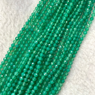 คาซิโดนี สีเขียว (Green Chalcedony) 3 mm เจียเหลี่ยม เส้นยาว