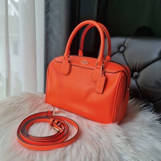 💥สีส้ม 🍊🍊 สวยสดมากNEW COACH MINI BENNETT SATCHEL 
สี NEON ORANGE/LIGHT GOLD