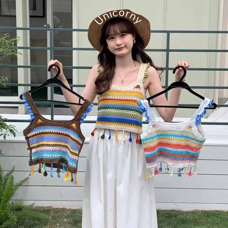 Unicorny เสื้อสายเดี่ยวถักไหมพรม สลับสี แขนแต่งระบาย น่ารัก ชายใส่พู่ สวยงาม เสื้อโบฮีเมียน ชิคๆ