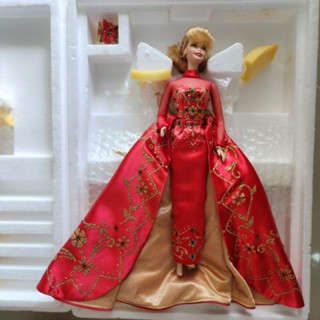 Barbie Holiday Gift เนื้อเป็น Porcelainคล้าย Silkstone กล่องใหญ่หรูหรามาก *ขาดขาตั้ง