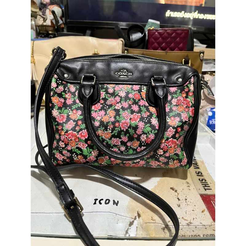 หมอน coach  ลายดอก ขนาด 8 นิ้ว งานตู้งานลุ้น