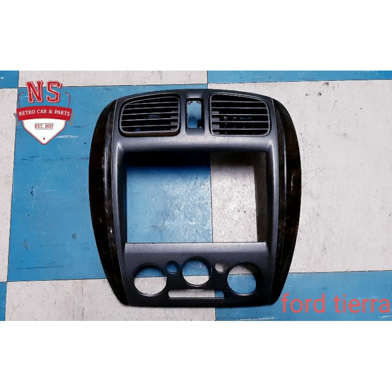 หน้ากากสวิทช์แอร์ ford laser tierra