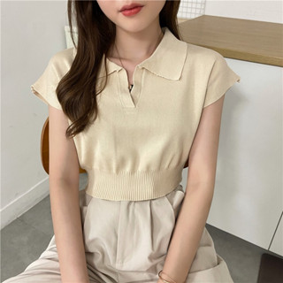 **พร้อมส่งในไทย** เสื้อครอปไหมพรม แขนกุดผ้านิ่ม คอปกหน้าวี Y…