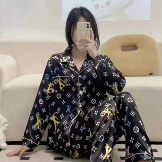 🌺(ราคาต่ำสุด)ชุดนอนสปริง，ชุดนอนสตรีแขนยาว，ชุดนอนผ้าซาติน，12 ลายการ์ตูนน่ารักๆ，เสื้อคาร์ดิแกน，ขายาว+แขนยาว，M-2XL