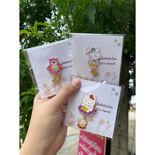 ที่หนีบเข็มขัดนักเรียน ตัวห้อยข้างล่างบางลายคละให้