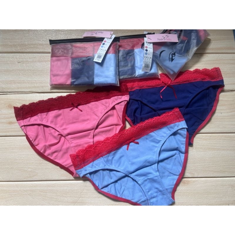 กางเกงชั้นในแบรนด์แท้ แบรนด์Peek a bella ใน 1 แพ็คมีจำนวน 3 ตัวเพียงแพ็คละ 100 บาทเอว 28 ถึง 30 สะโพ