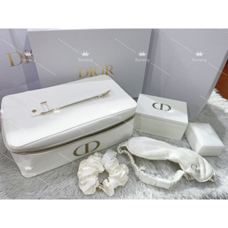 Dior gift set พร้อมกระเป๋าเครื่องสำอางค์