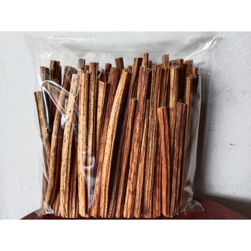 LotusHealth ก้านบัวหลวงแห้ง 100 กรัม 40 บาท