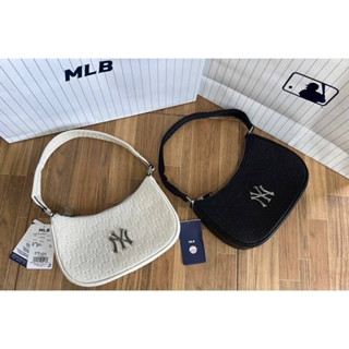 MLB  แบรนด์MLB สะพายข้าง ทรงพอชยอดฮิต หนังพิมพ์ลายแบรนด์ Code:B3D080866 แบรนด์แท้ 100% งาน Outlet