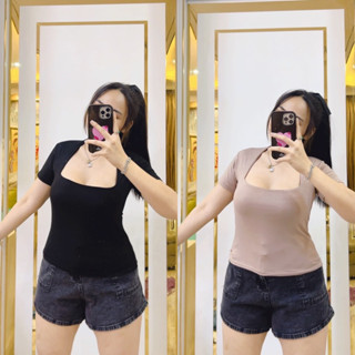เสื้องานผ้าดีย้อนยืดเยอะ ใส่สบายมากค่ะ ผ้าเรย่อน สาวอวบใส่ได้ จัดเลย 🔥🚨ทักสอบถามเช็คสินค้าก่อนสั่งซื้อทุกครั้งค่ะ ย้ำ⚡️🚨