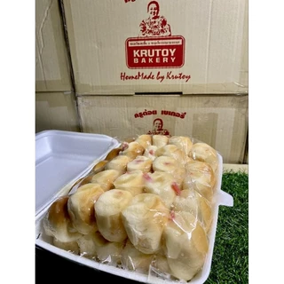 ขนมปังแลบลิ้นครูต้อยเบเกอรี่ 50ชิ้น (บรรจุกล่องโฟม)