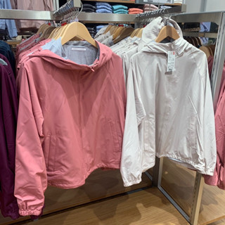 uniqlo 100% XS S M L XL XXL (ของผู้หญิง) แจ็คเก็ตฮู้ดพาร์การแบบนุ่มเบาสบายกันละอองน้ำ ของแท้💯💯จากช็อป