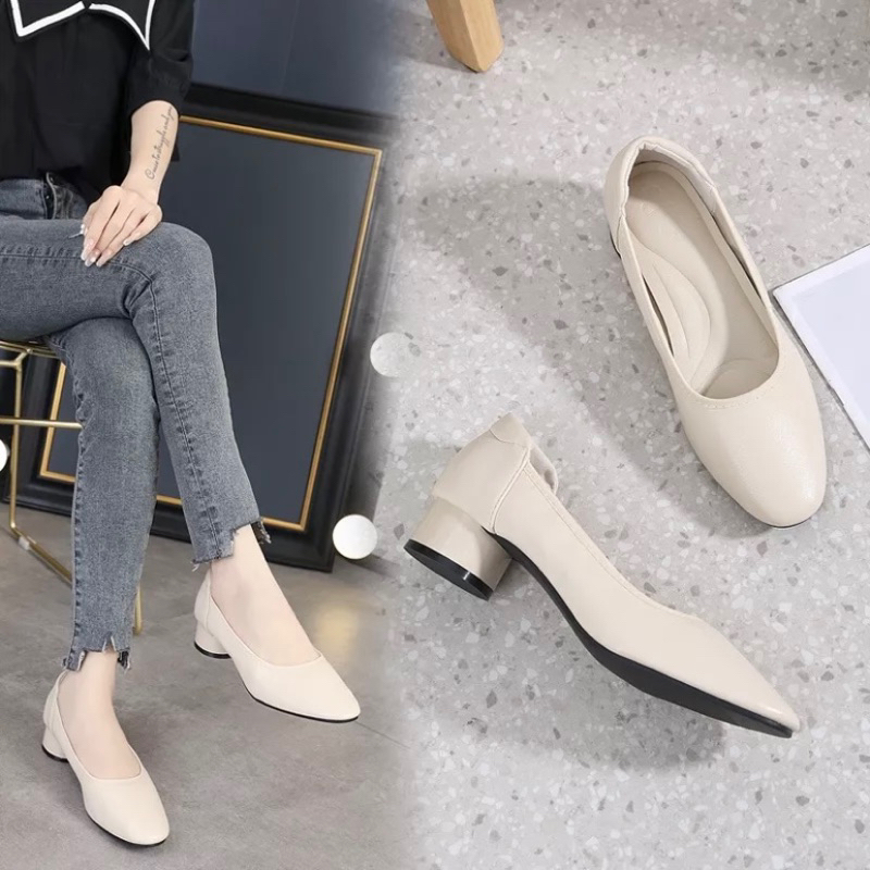 ส่งต่อ CLASSIC CHIC รองเท้าคัชชูส้นสูง 1.5 นิ้ว 26cm จากร้าน im_cutesauce