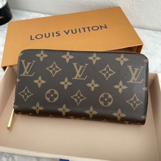 กระเป๋าสตางค์​Louis vuittonแท้​100​%ส่งฟรีมีของแถมused