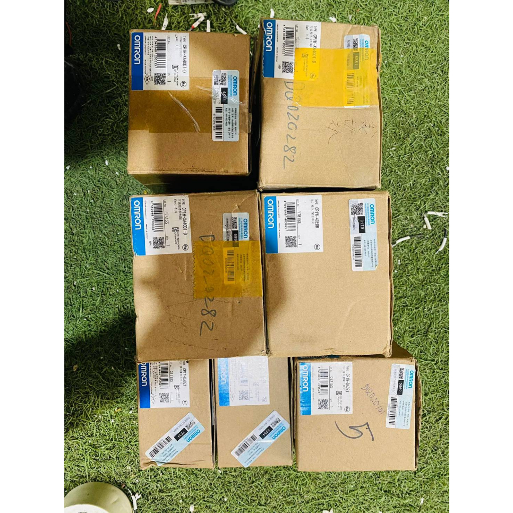NEW  PLC  OMRON   CP1H-XA40DT-D  CP1W-DA021  CP1W-40EDR   (ของใหม่เหลือจากงาน )