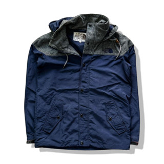 The North Face Hooded Jacket รอบอก 41”