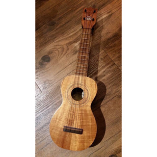 ANueNue 1879 All Solid Koa Vintage Style Soprano Ukulele With Case ส่งไวมาก