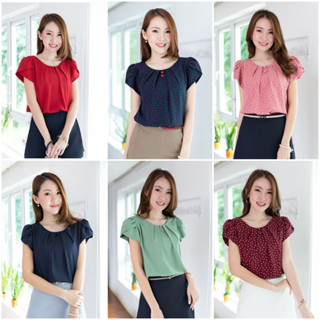 Narinari : MT0503 Folded Neckline Blouse เสื้อทำงาน คอกลมปาด (ใช้โค้ด NARISP9 ลดทันที 65.- เมื่อช็อปครบ 500.-)