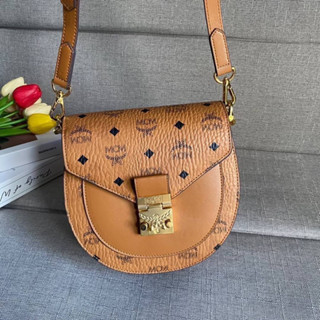 MCM MEDIUM PATRICIA SHOULDER BAG IN VISETOS