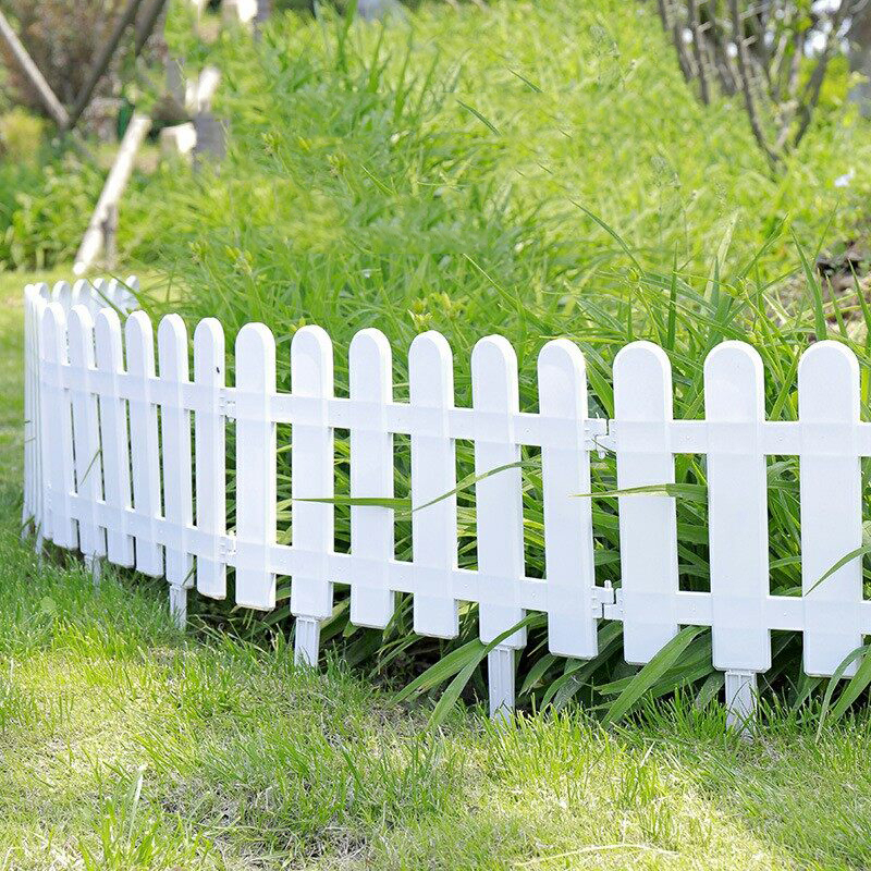 รั้วตกแต่งสวน รั้วรั้วพลาสติก รั้วพลาสติกสีขาว รั้วสำเร็จ รั้วสำเร็จรูป รั้ว ต้นไม้ ของตกแต่งสวน รั้