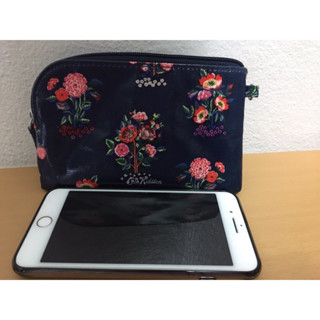 กระเป๋า cath kidston ใส่มือถือ ใส่เงิน ใส่ของ ขนาด 7x4 นิ้ว ใส่ iphone 7plus ได้ ของใหม่จาก uk