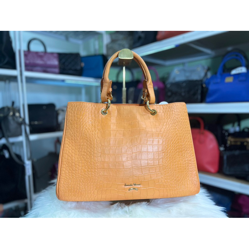 Samantha thavasa  E43