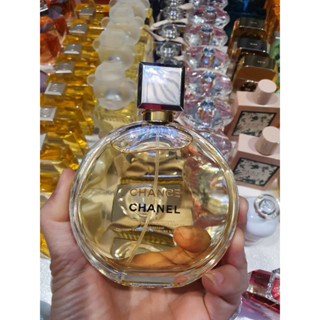 น้ำหอม Chanel Chance Eau De parfume100ml  ราคาขายแบบไม่มีกล่อง ฿ 1800   น้ำหอมกลิ่นหอมหวานของมวลดอกไม้ หอมหวานสดชื่นที่เ