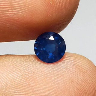 พลอย ไพลิน แซฟไฟร์ แท้ ธรรมชาติ ( Natural Royal Blue Sapphire ) หนัก 1.02 กะรัต