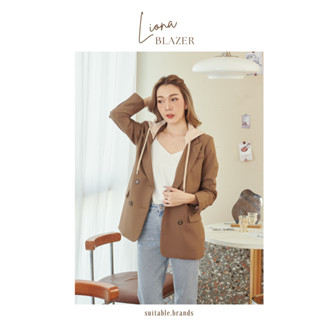 Liona Blazer - เสื้อสูทตัวยาวแต่งดีเทลฮู้ด (น้ำตาล)