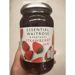 Waitrose Essential Strawberry Jam แยม สตรอเบอร์รี่  เวทโทรส เอสเซนเชี่ยว454 กรัม