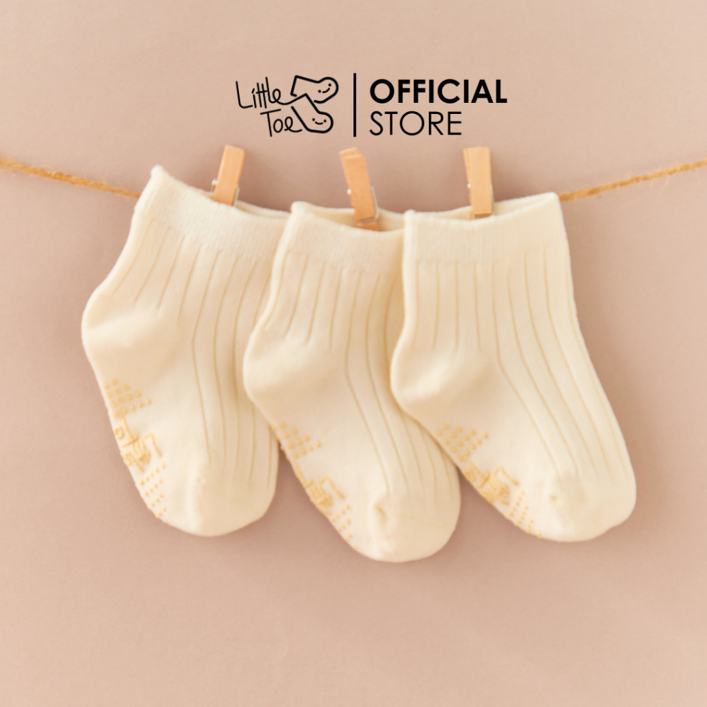 ถุงเท้าเด็ก ไร้ตะเข็บ มีกันลื่น Little Toe LT20-27 สีครีม (เซ็ท 3 คู่)