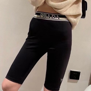 PRADA SHORT LEGGING กางเกง เลคกื้ง เลกกิ้ง ขาสั้น ทรงสวย ผ้าดีมาก แต่งขอบเอว พราด้า ปราด้า