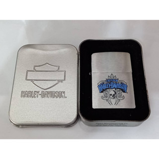 ZIPPO 24394 HARLEY DAVIDSON FREEDOM  BRUSHED CHROME COLOR IMAGE   สีเงินผิวโครเมี่ยมลายแบบสกรีน  ผลิตปี2007