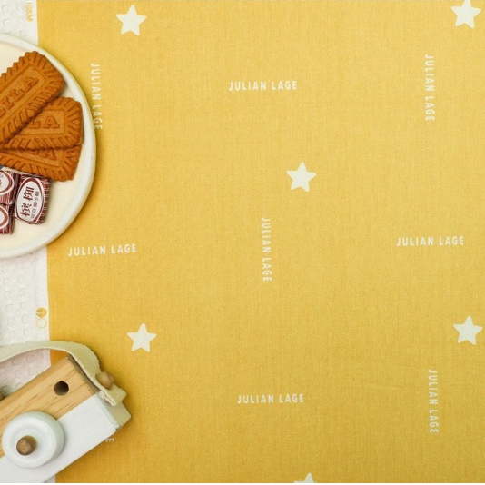 ผ้าคอตตอน 100% ทอทวิล หน้ากว้าง1.6 เมตร ตัดขายเป็นเมตร พิมพ์ลายดอกไม้